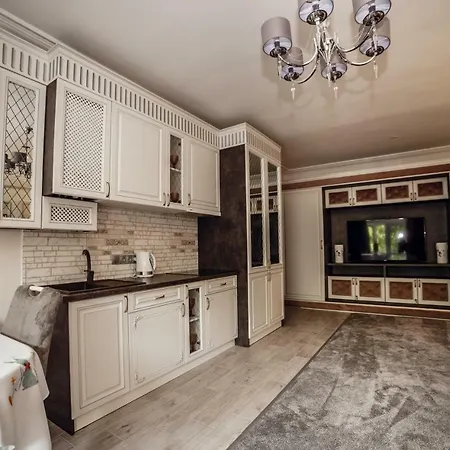 Luxury Lavander アパート