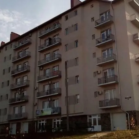 アパート Luxury Lavander ポリアナ